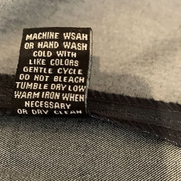 Sharagano Size 14 Scoop Neck Slimming Front Silver Studs Hardware Back Zipper - Picture 9 of 10